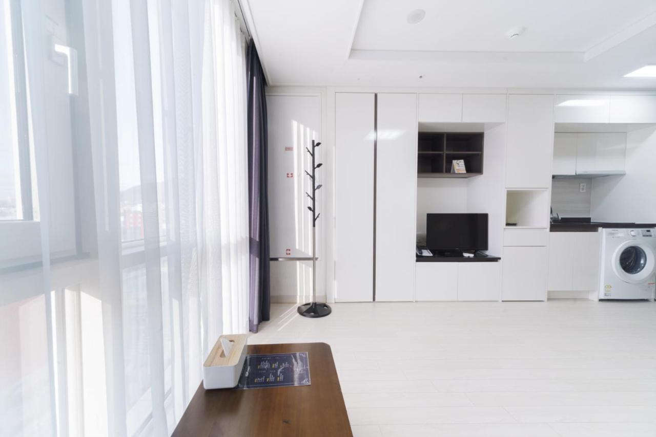 צ'ונצ'און The Venezia Suite Hotel מראה חיצוני תמונה
