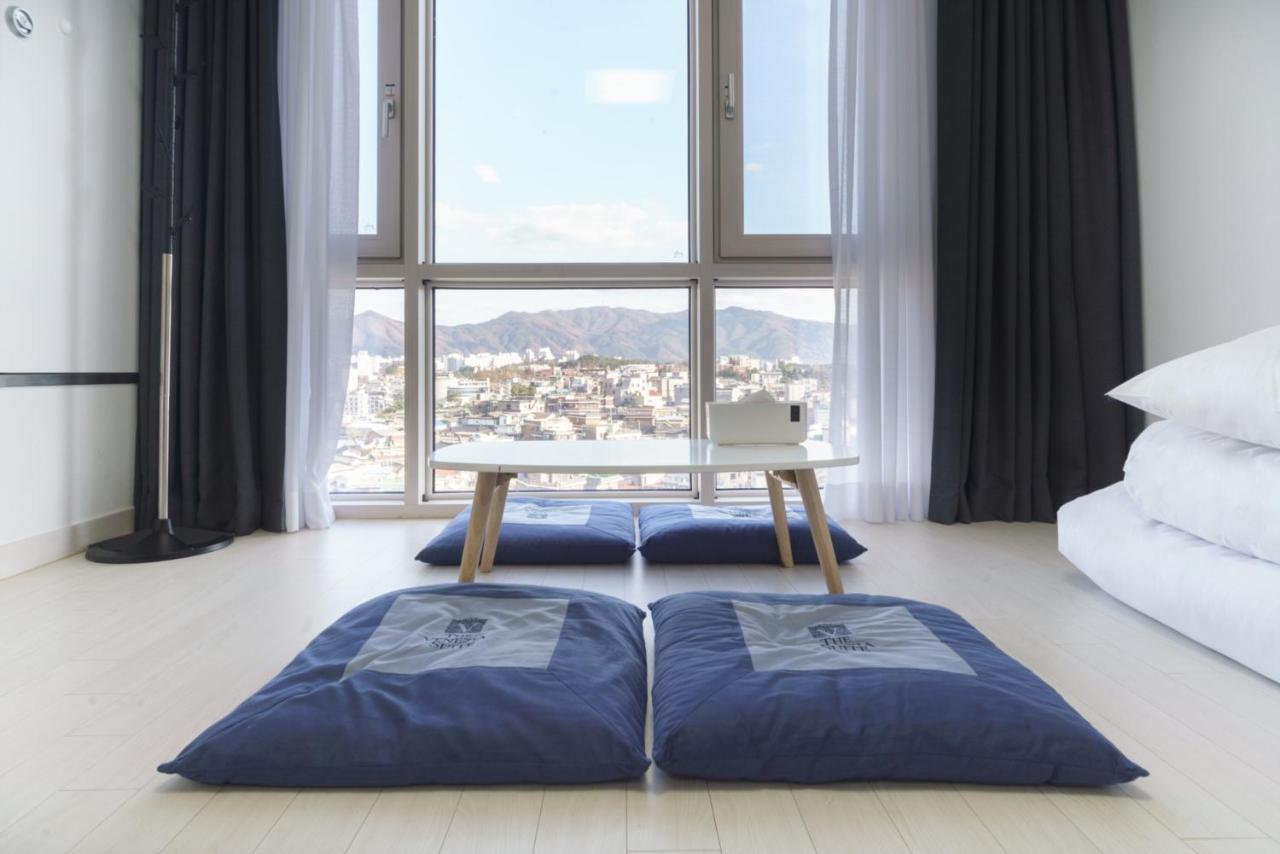 צ'ונצ'און The Venezia Suite Hotel מראה חיצוני תמונה